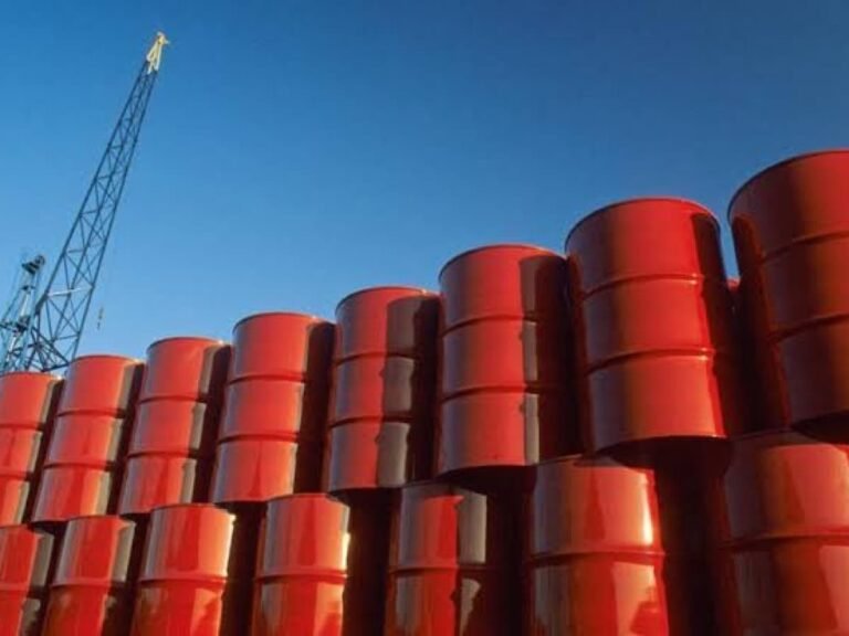 Analyzing Crude Oil Benchmarks: Brent vs. WTI